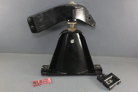 Mercruiser 120hp 140hp 165hp 3.0L 2.5L 4.1 Front Engine Mount 32778 Stud Bracket