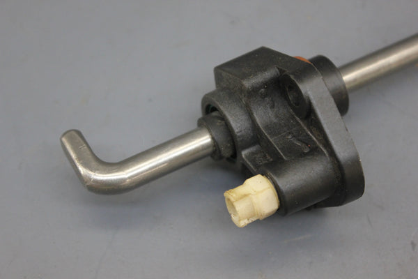 alfa0329② 2本 MerCruiser 815919A1 23-815921A8 Alpha One Gen II 2 Lower