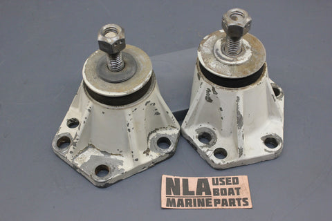 OMC Stringer 910061 0909722 Rear Engine Rubber Motor Mount 2.5L 3.8L V6 V8 350