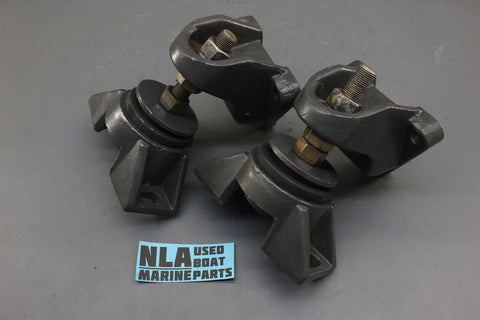 OMC 911841 Cobra Front Engine Mount Mounting Bracket 1986-1989 3853805 4.3L V6