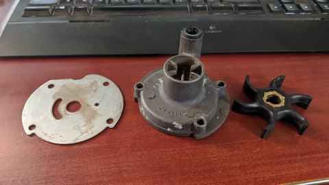 Johnson Evinrude 0303442 6hp 1967 Gearcase Impeller Water Pump Housing 10hp