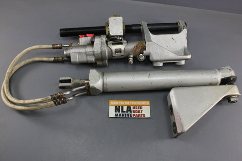 OMC Stringer Power Steering Actuator Cylinder Valve Assembly 5.0L 5.7L 305 350