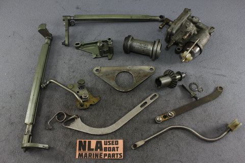 Johnson Evinrude Outboard 60hp 1967 305607 377602 Lever Gear Rod Shift Fuel Pump