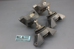 OMC 913689 Cobra Front Engine Mount Mounting Bracket 1986-1989 3853805 4.3L V6