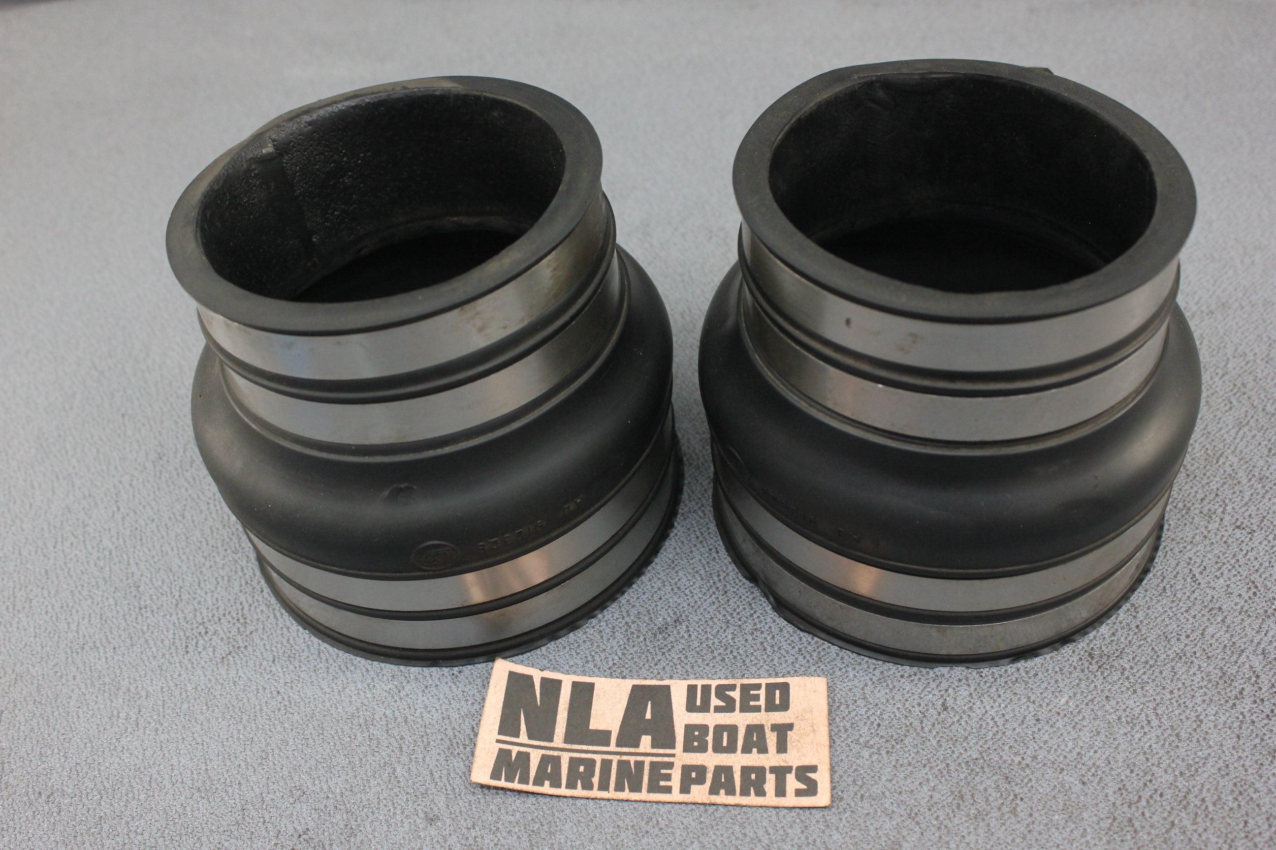 OMC 912328 0912328 Cobra 4.3L V6 Exhaust Pipe Tube Rubber