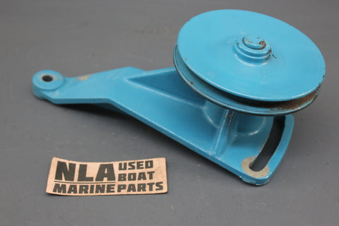 OMC Stringer 800 3.8L 4.3L 5.0L V6 V8 Idler Pulley Belt Bracket 910492 982709