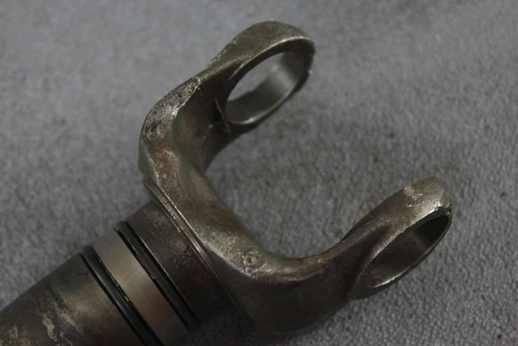 59830A7 Fits Mercruiser Alpha & Bravo Stern Drive U-Joint Long Yoke 59830A7 Fits Mercruiser Alpha & Bravo Stern Drive U-Joint Long Yoke