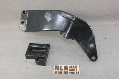 MerCruiser 36099A2 120hp 140hp 165hp 3.0L 2.5L Front Engine Motor Mount Bracket